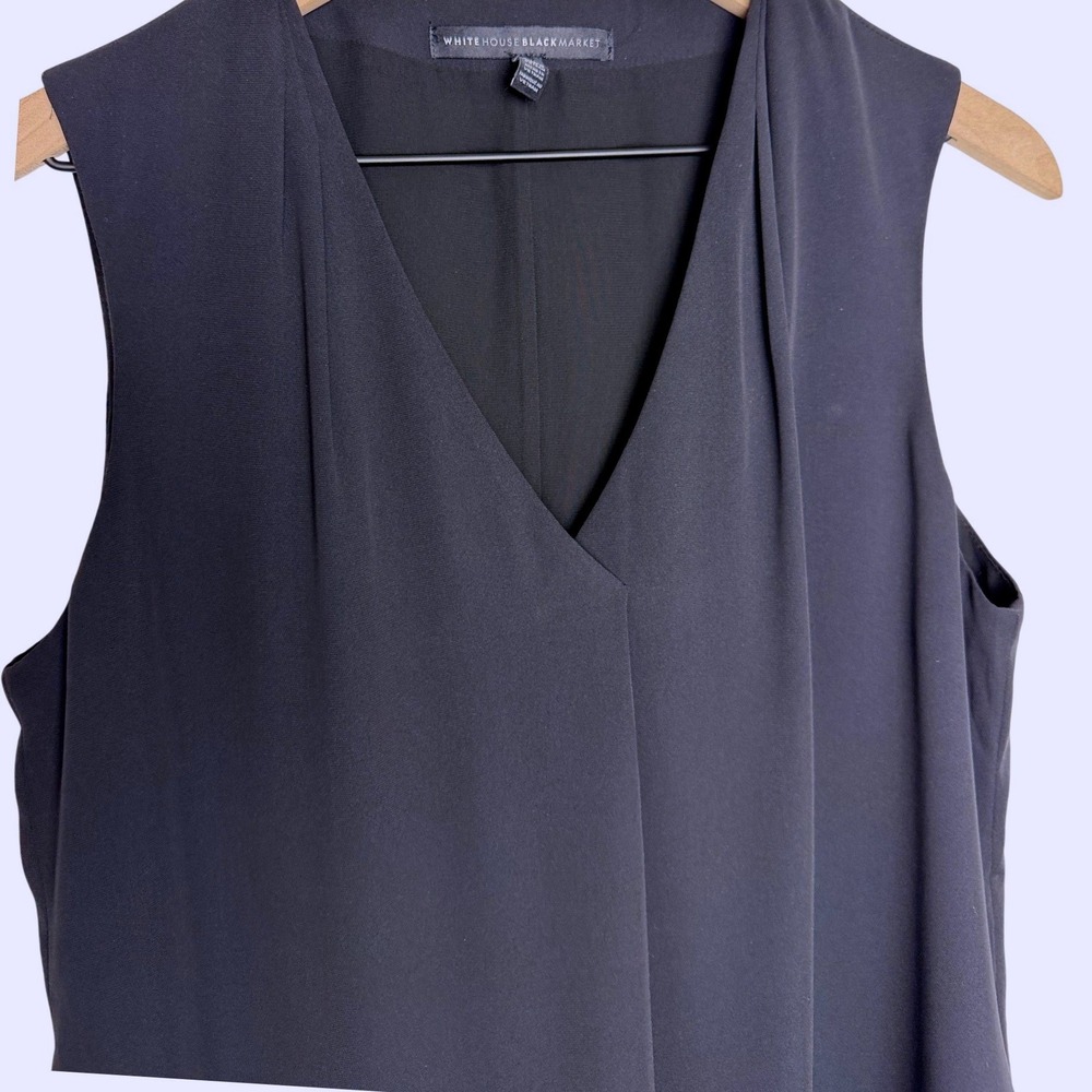 White House Black Market Black Minimalist Sleeveless V-Neck Pleated Blouse Sze 4 - Picture 3 of 8